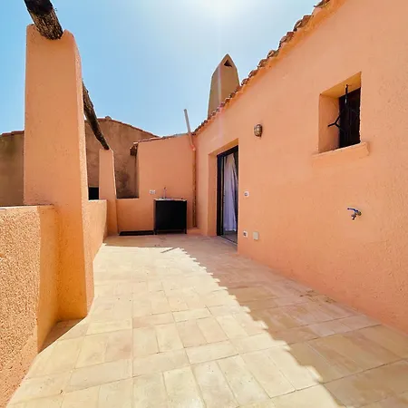 Luxury Three Bedroom House With Pool And Panoramic Sea View *