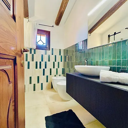 Luxury Three Bedroom House With Pool And Panoramic Sea View Feriehus *