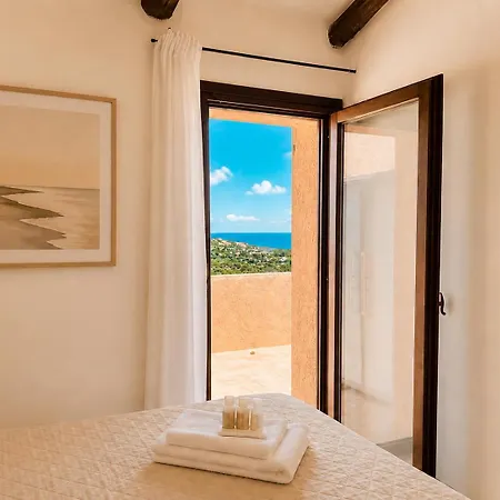 Сasa de vacaciones Luxury Three Bedroom House With Pool And Panoramic Sea View