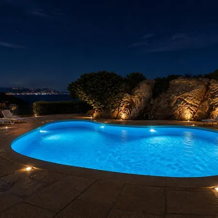 Сasa de vacaciones Luxury Three Bedroom House With Pool And Panoramic Sea View